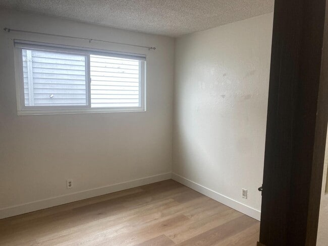 Building Photo - 81 Camelot Ct