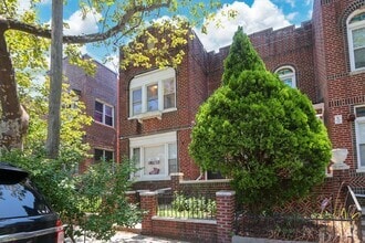 Building Photo - 78-10 32nd Ave
