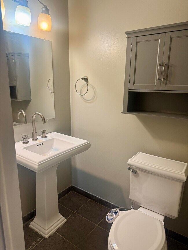 Building Photo - 5065 N Crooks Rd