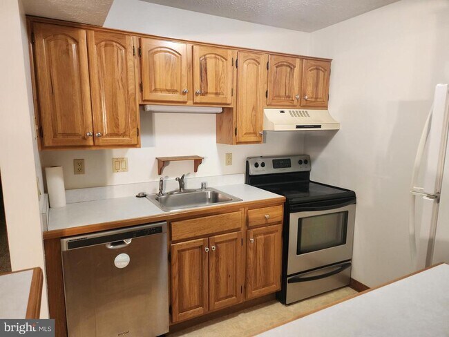 Building Photo - 23309 Sugar Maple Ct
