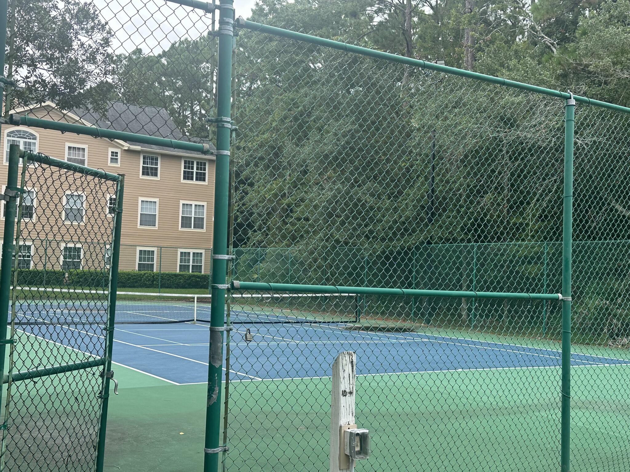 Tennis Court - 13810 Sutton Park Dr N