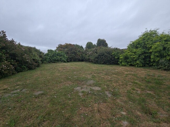 Building Photo - 3-Bedroom Arcata home located close to Cal...