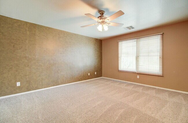 Building Photo - 15882 N 172nd Ln