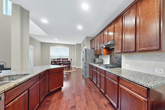 Building Photo - 2633 Sunstar Dr