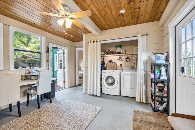 Building Photo - 2709 Upton St S