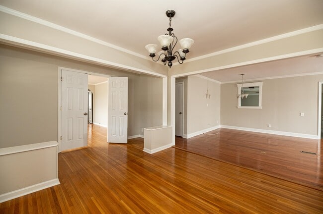 Building Photo - 519 Harolds Dr NW