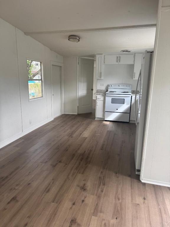 Building Photo - 1510 E 151st Ave