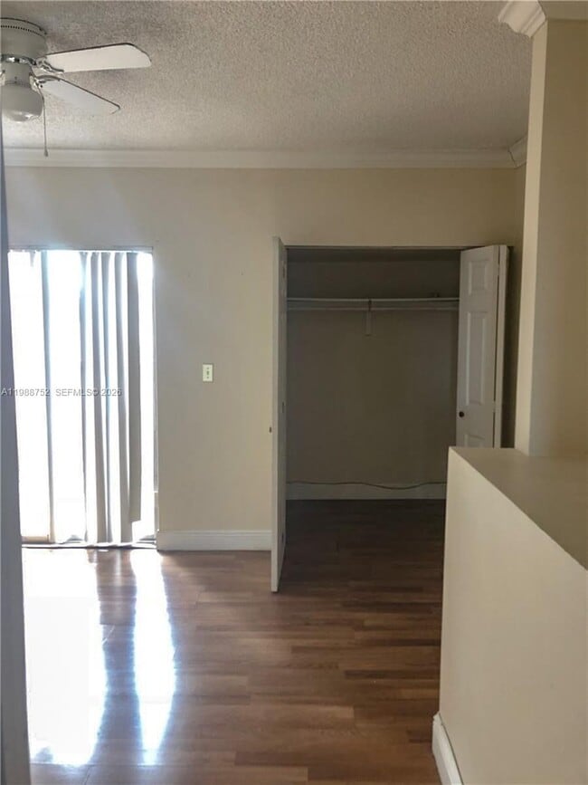 Building Photo - 4415 W 10th Ln