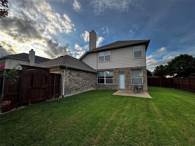 Building Photo - 4600 Palm Valley Dr