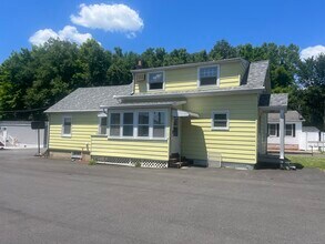 Building Photo - 1402 Waterbury Rd