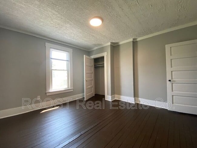 Building Photo - 612/614 Cedar St