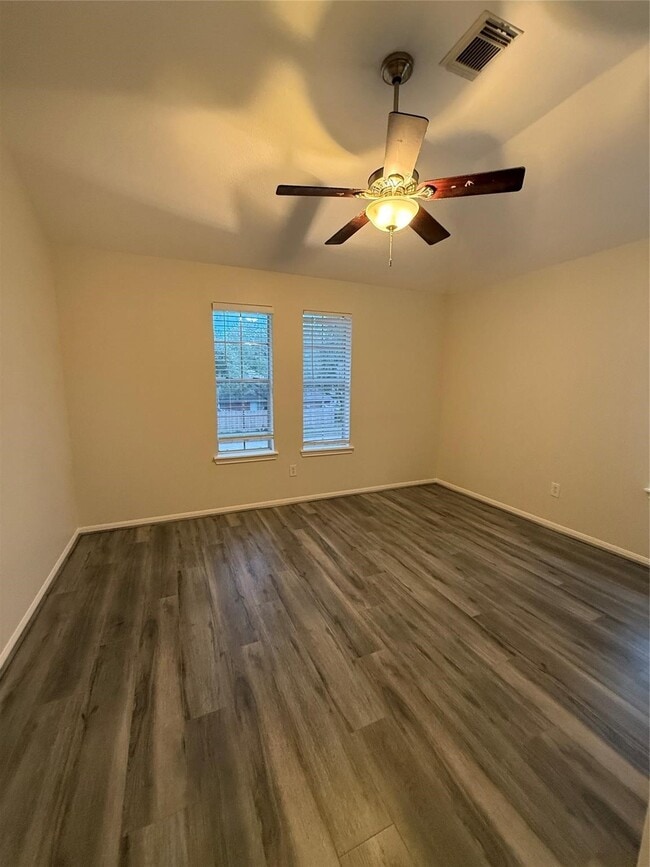 Building Photo - 12919 Deer Cove Ln