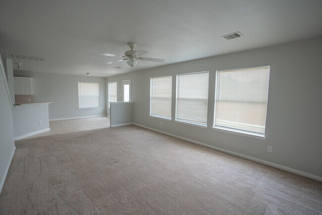 Building Photo - 20830 Balmoral Glen Ln