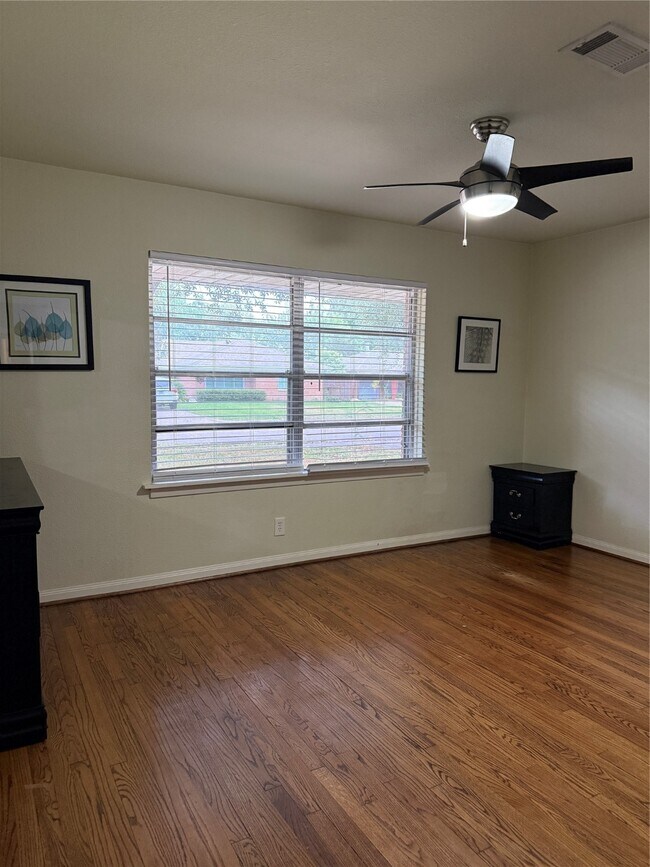 Building Photo - 4045 Osby Dr