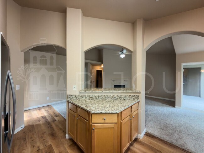 Building Photo - 6925 Ash Creek Heights
