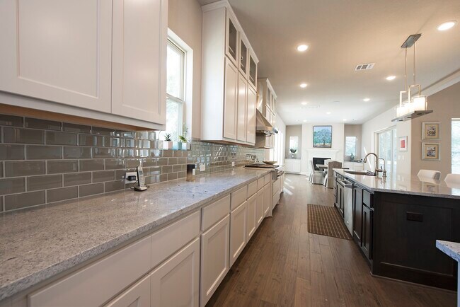 Building Photo - 7 Yellowstar Ct
