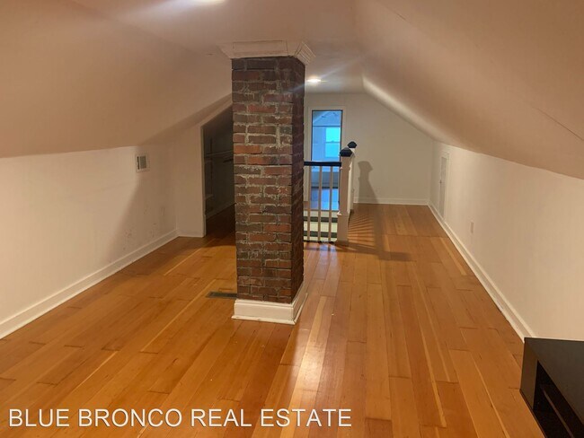 Building Photo - 3 br, 3 bath House - 610 SE Green Street