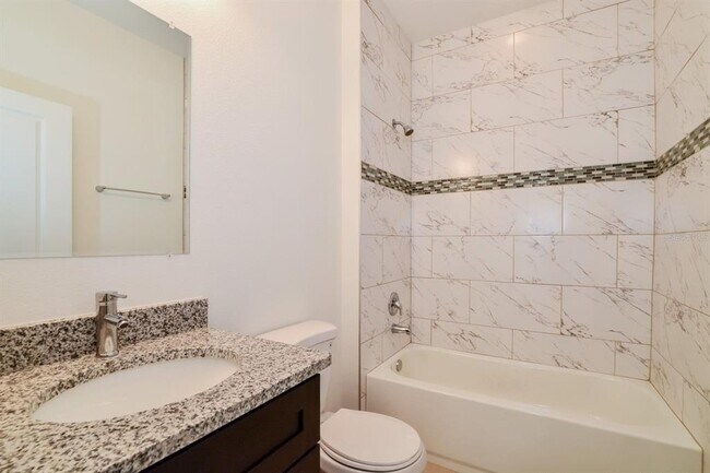 Building Photo - 13775 SW 47th Cir