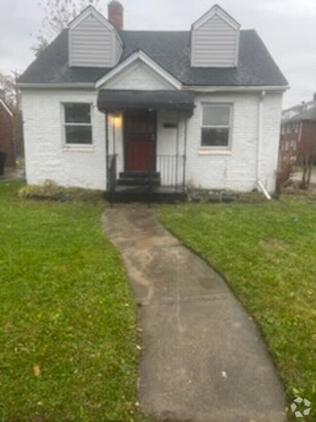 Building Photo - 2 bedroom brick westside ranch