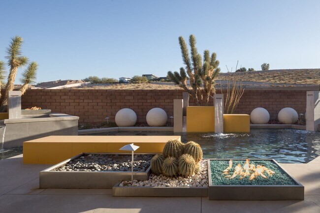 Building Photo - Exceptional 3-Bedroom Home in the Ridges