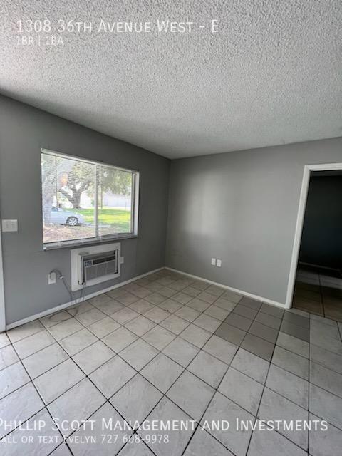 Building Photo - 1308 36th Ave W