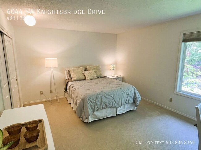 Building Photo - 6044 SW Knightsbridge Dr