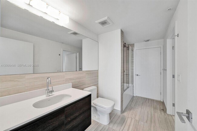 Building Photo - 301 Altara Ave