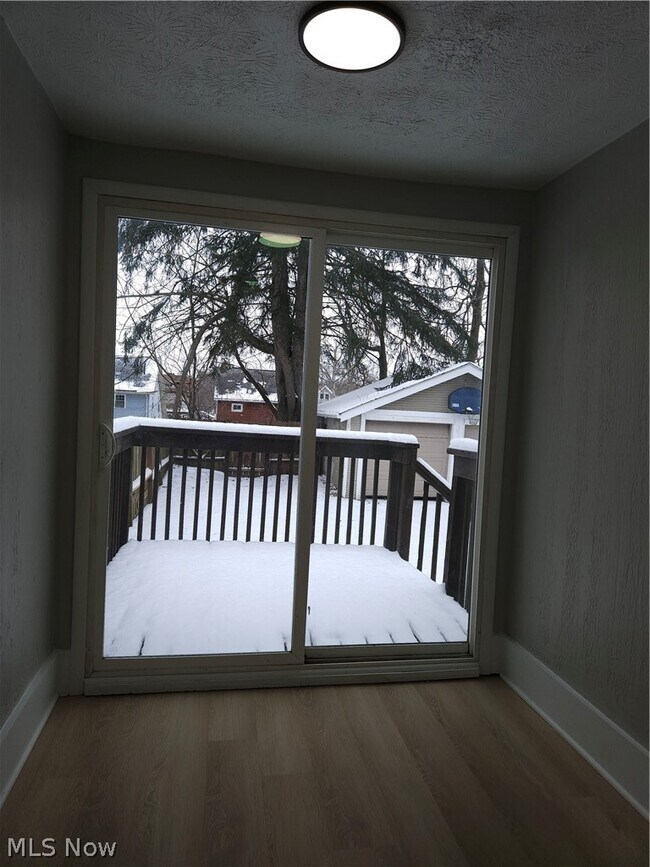 Building Photo - 80 E Ido Ave