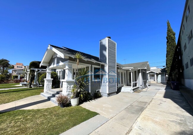 Building Photo - Beautiful 3-Bedroom Home with Spacious Liv...