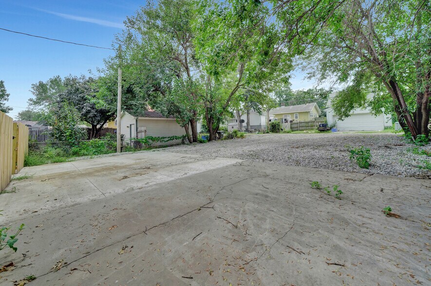 Building Photo - 2225 D St