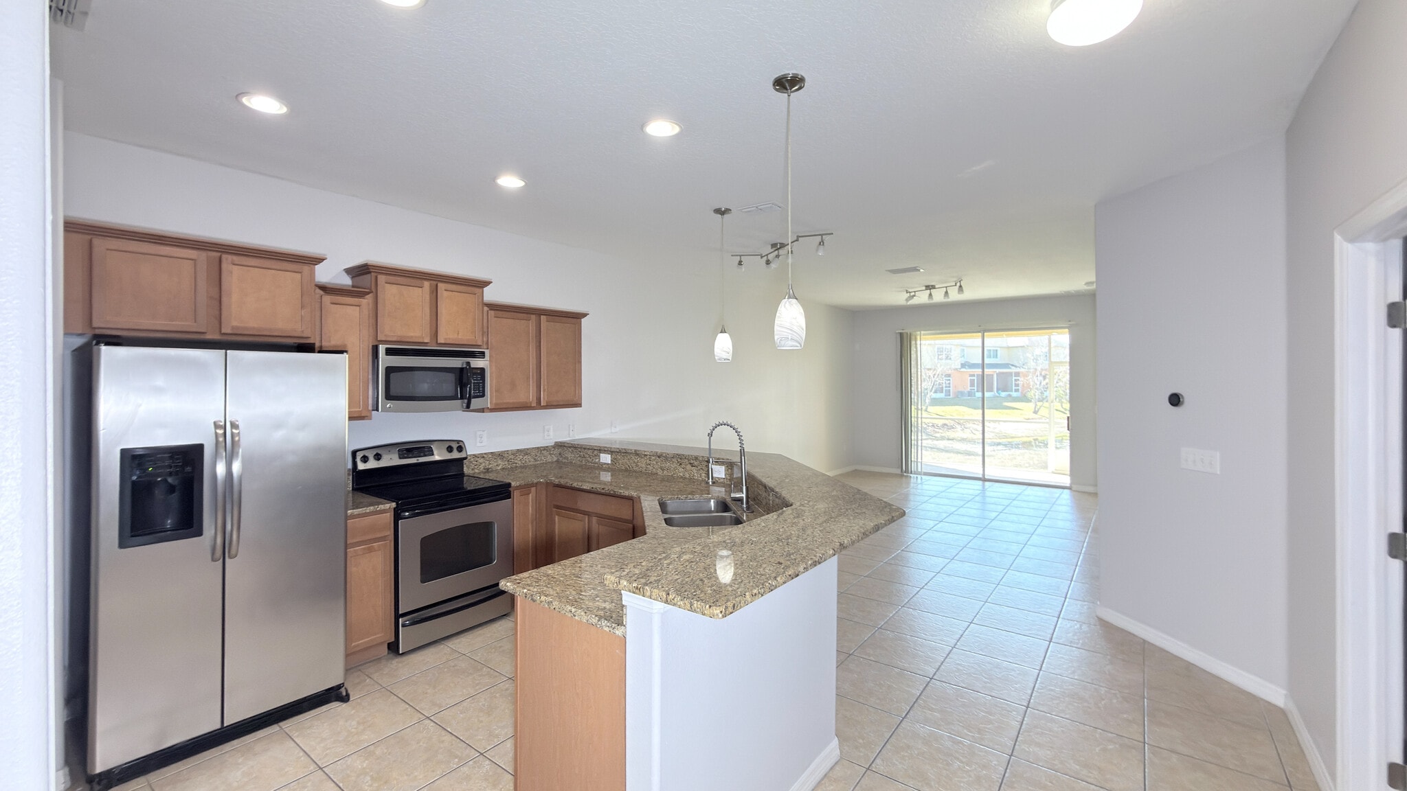 Building Photo - 4093 Shade Tree Ln