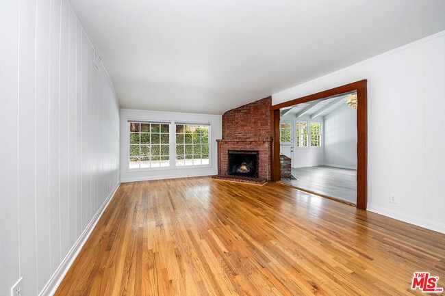 Building Photo - 6629 Sunnyslope Ave