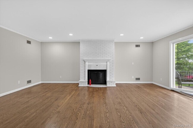 Building Photo - 68 Graywood Rd