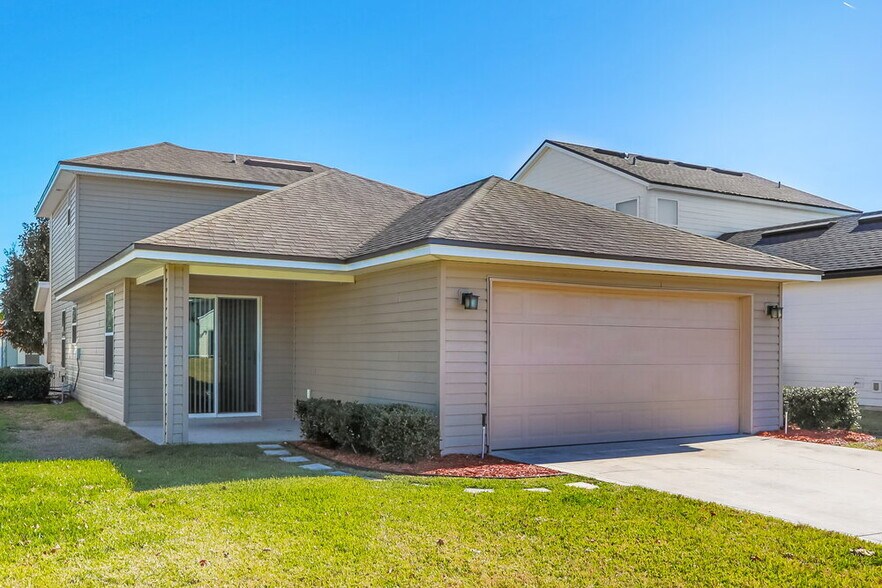 Building Photo - 734 Celebration Lane