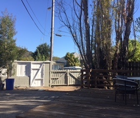 Private Yard with parking - 15 Treanor Street