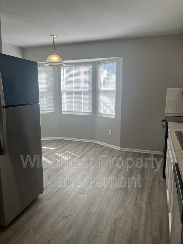 Building Photo - 8203 Woodson Dr