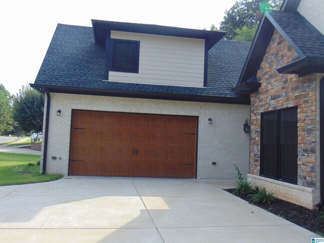 Building Photo - 117 Melbourne Cir