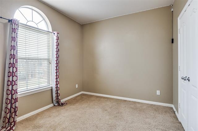 Building Photo - 917 Ozark Dr