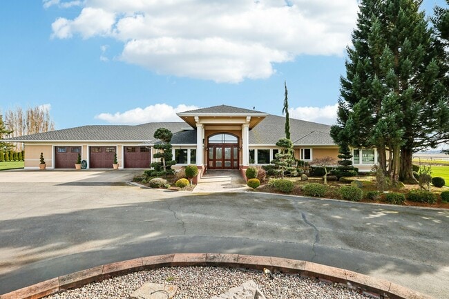 Building Photo - 15541 Bradshaw Rd