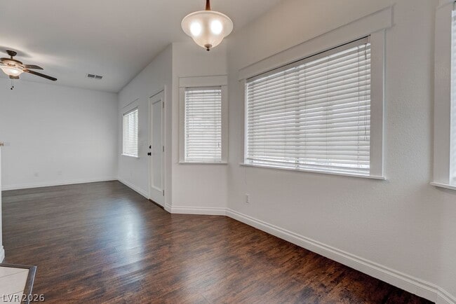 Building Photo - 5938 Gentleslope St