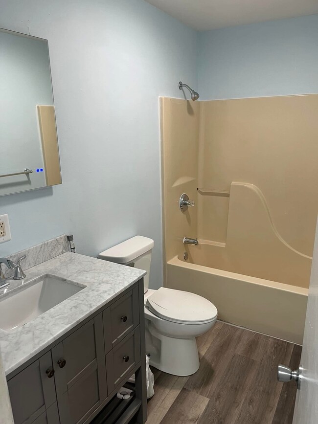 Building Photo - 290 S 368 E