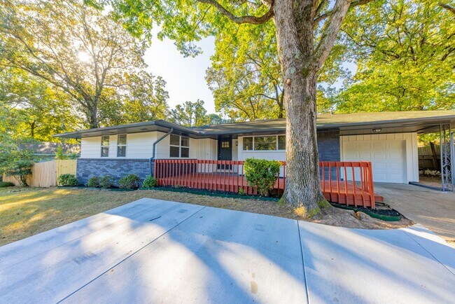 Building Photo - Welcome home!