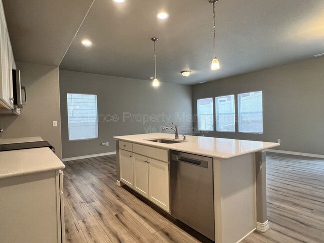 Building Photo - 7839 Lathrop Vw