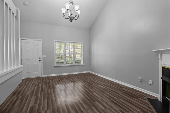 Building Photo - 10660 Holly Ridge Blvd
