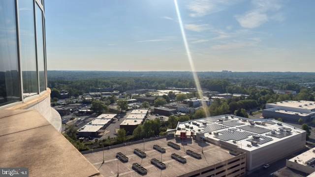 Building Photo - 5750 Bou Ave