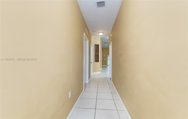 Building Photo - 1207 NE 32nd Terrace