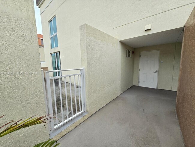 Building Photo - 7275 SW 89th St