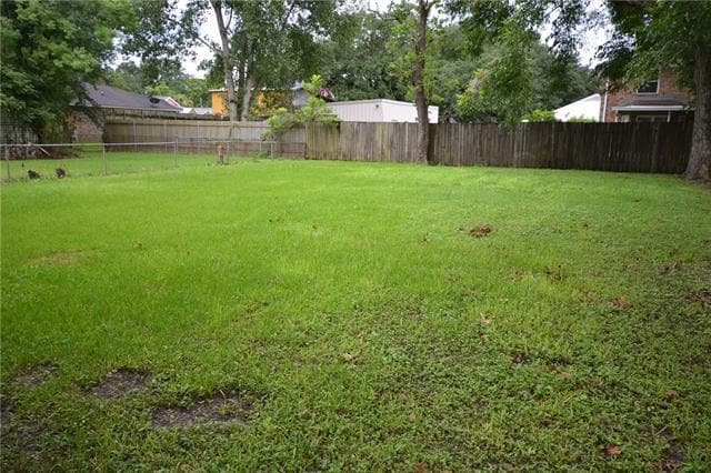 Building Photo - 15639 River Rd