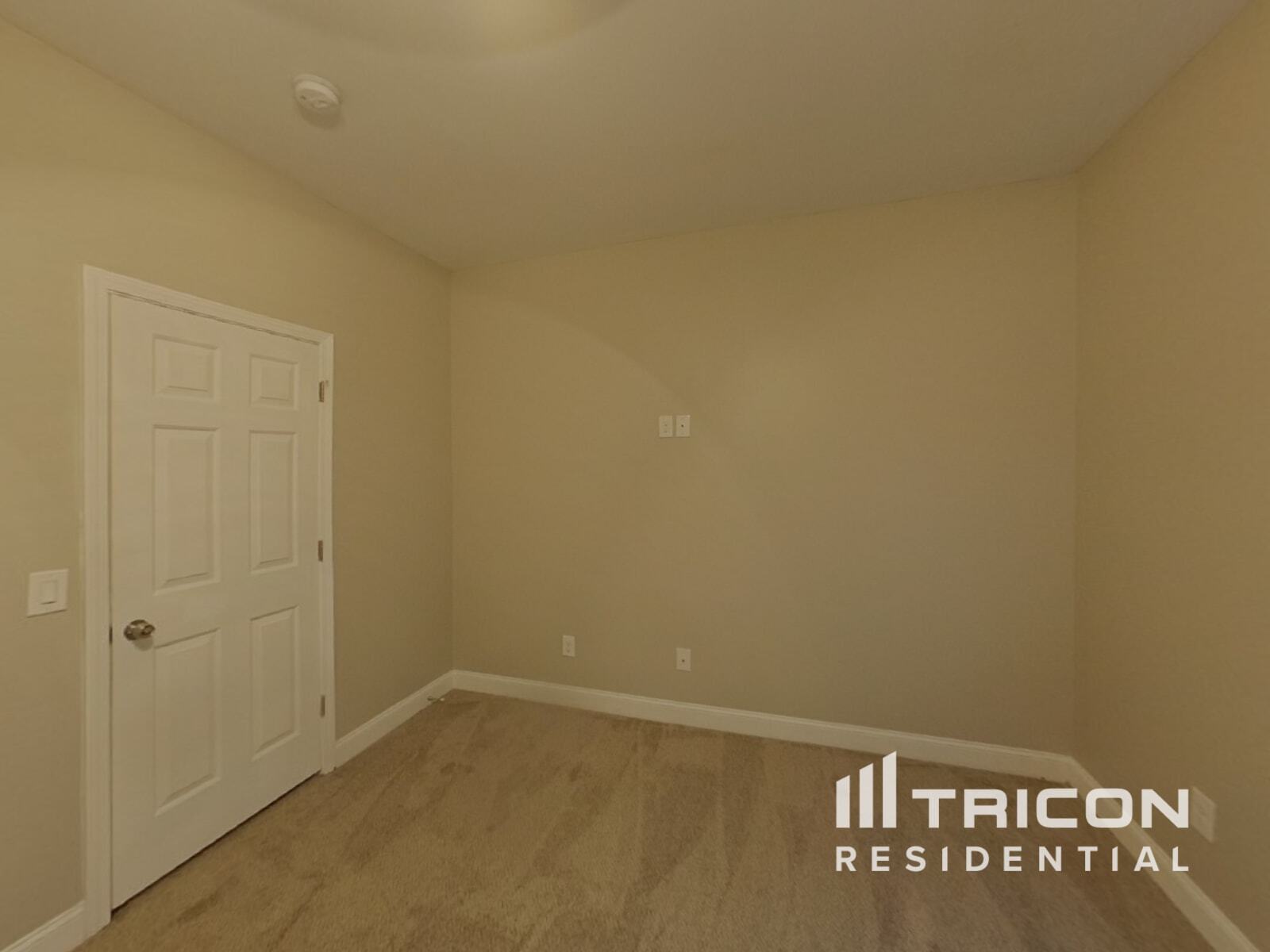 Building Photo - 3335 Renaissance Cir