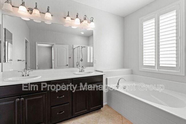 Building Photo - 10073 White Mulberry Dr